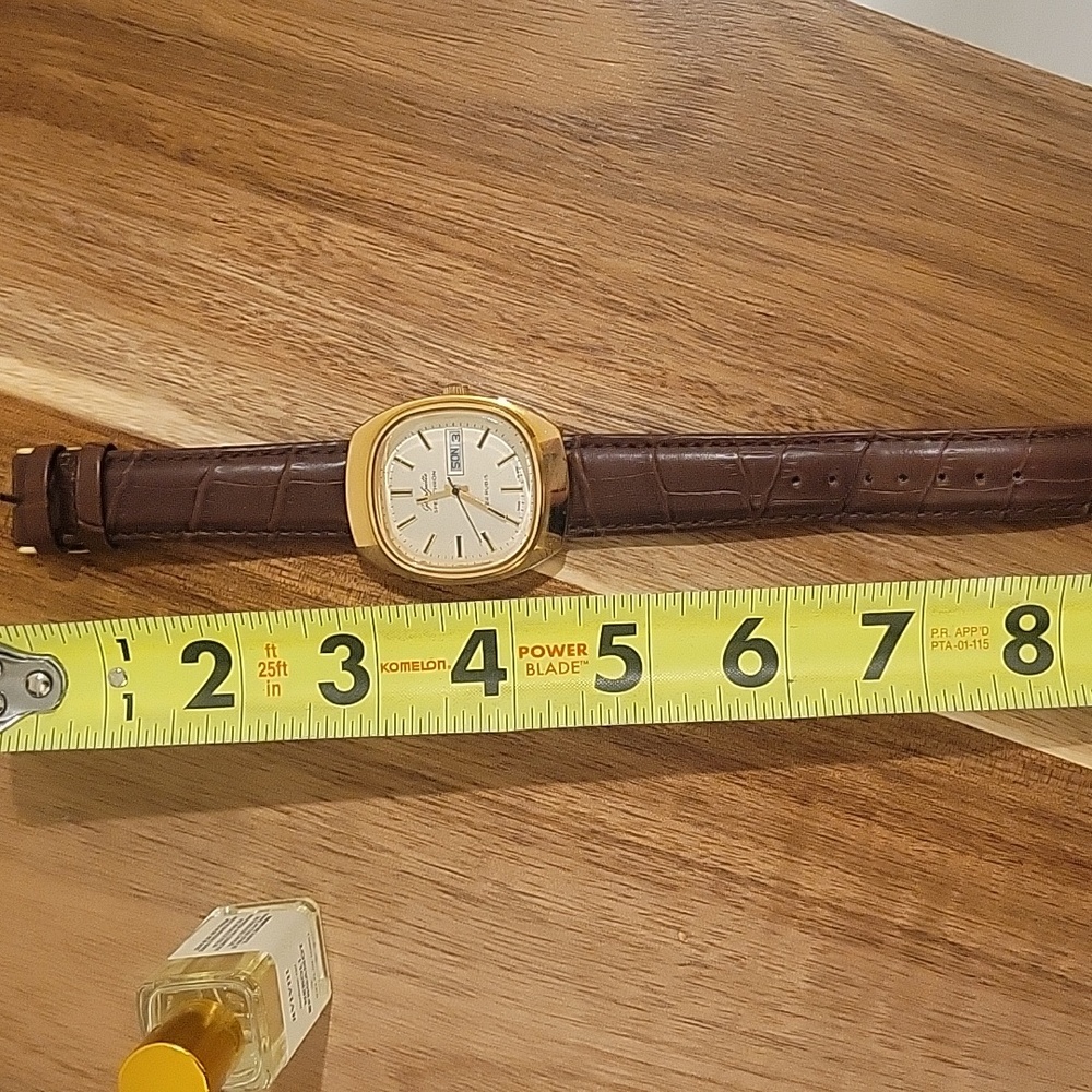 Vintage Watch + Perfume Oil - Picture 3 of 6